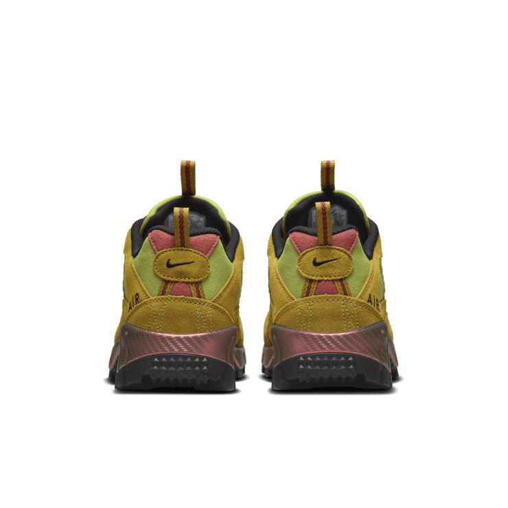 Nike Air Humara Angle 3