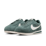 Nike Cortez 'Vintage Green' Angle 2