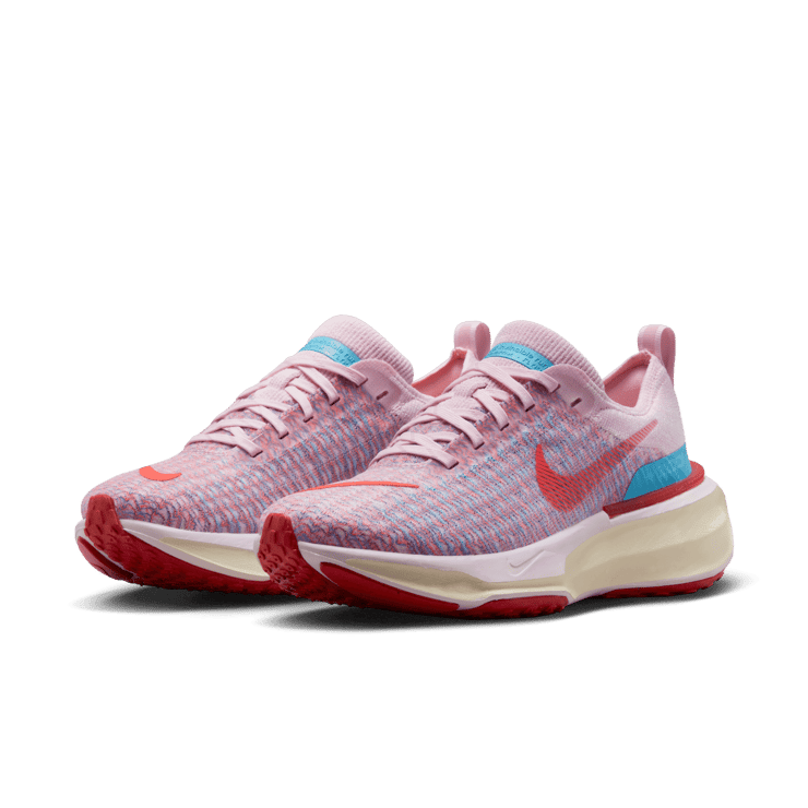 Nike ZoomX Invincible 3 'Pink Foam Racer Blue' (W) Angle 2