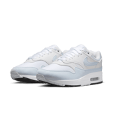 Nik Air Max 1 Football Grey (W) Angle 3
