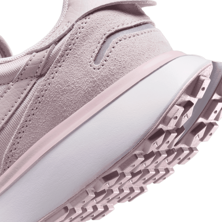 Nike Phoenix Waffle Angle 5