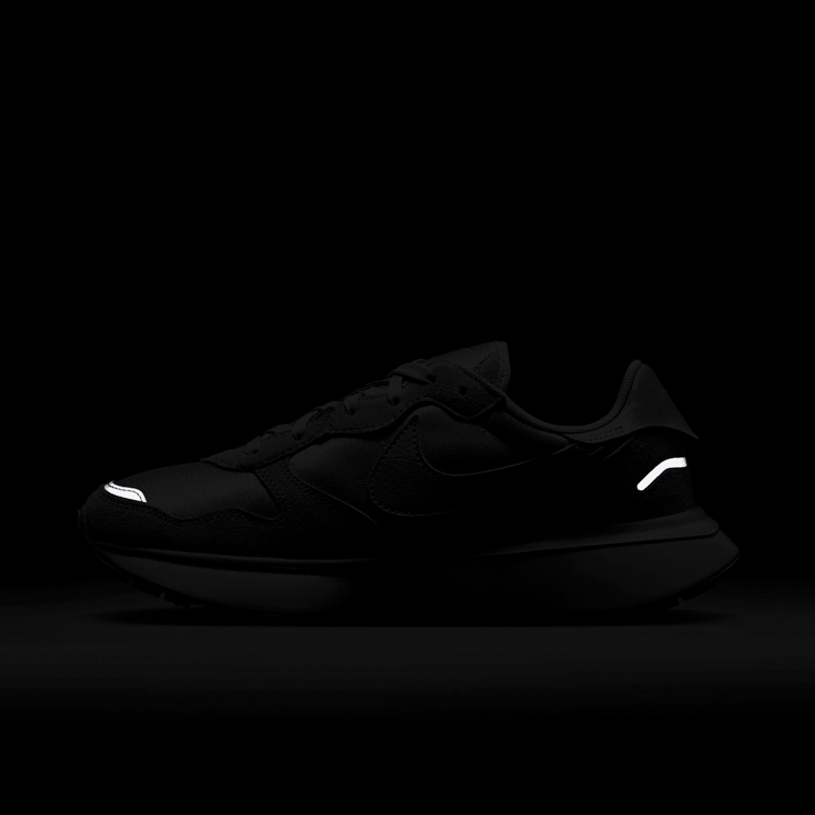 Nike Phoenix Waffle Angle 9