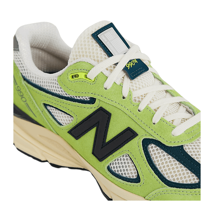 New Balance 990v4 Made in USA Hi-Res Angle 4