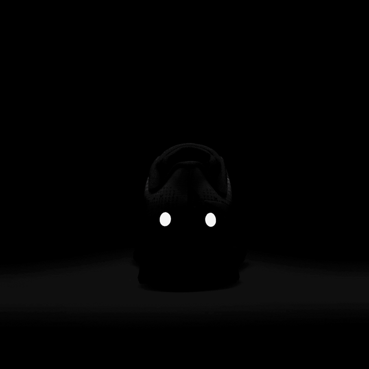 Nike Vomero 17 Road (Extra Wide) Angle 7