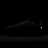 Nike Vomero 17 Road (Extra Wide) Angle 8