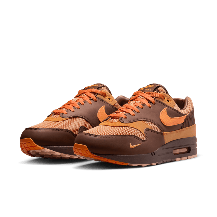 Nike Air Max 1 King's Day Angle 2