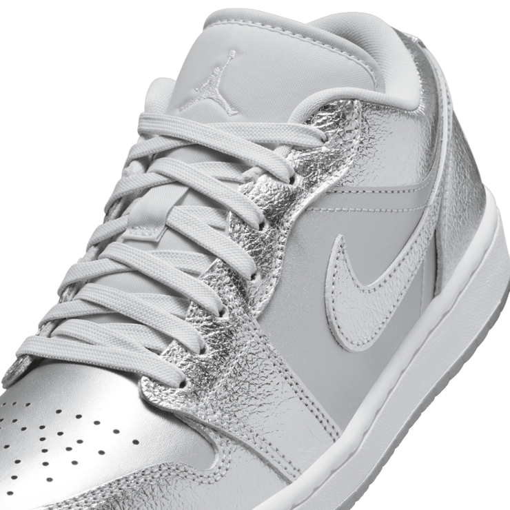 Air Jordan 1 Low SE Metallic Silver (W) Angle 4