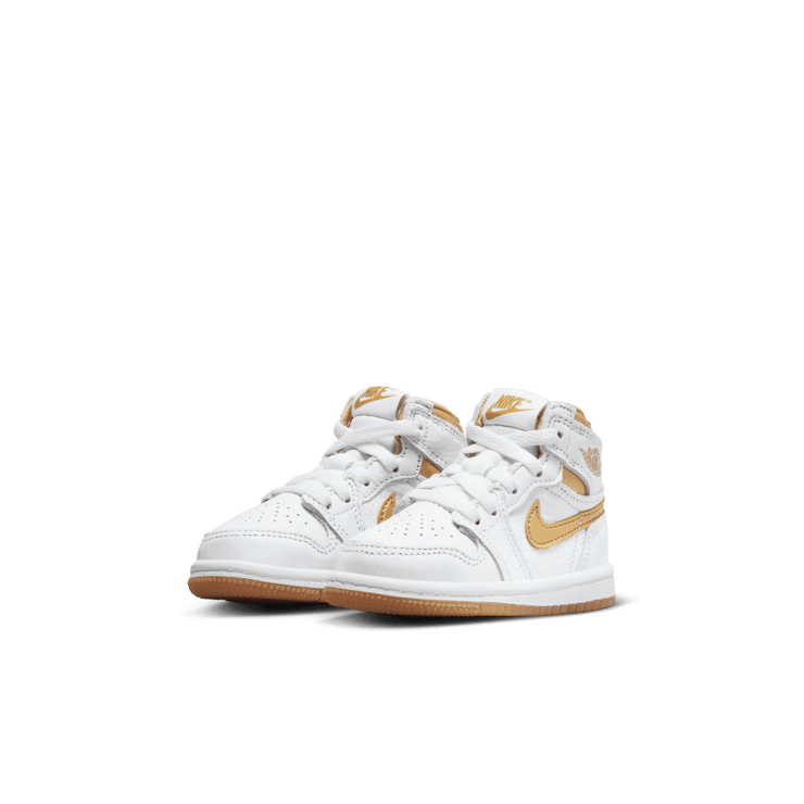 Air Jordan 1 Retro High OG Metallic Gold (TD) Angle 2