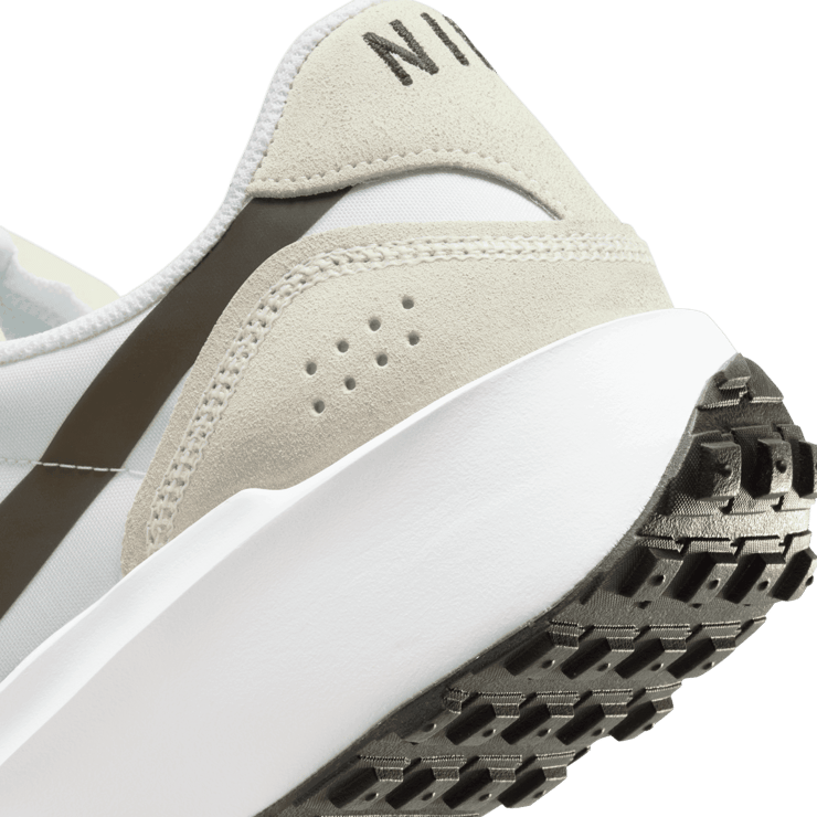 Nike Waffle Nav Angle 5