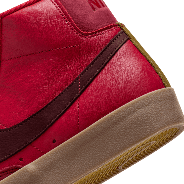 Nike Blazer Mid 77 Layers of Love Angle 5