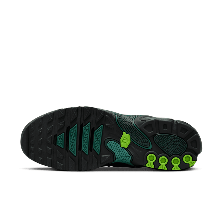 Nike Air Max Plus Drift Black Volt Angle 0