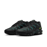 Nike Air Max Plus Drift Black Volt Angle 2