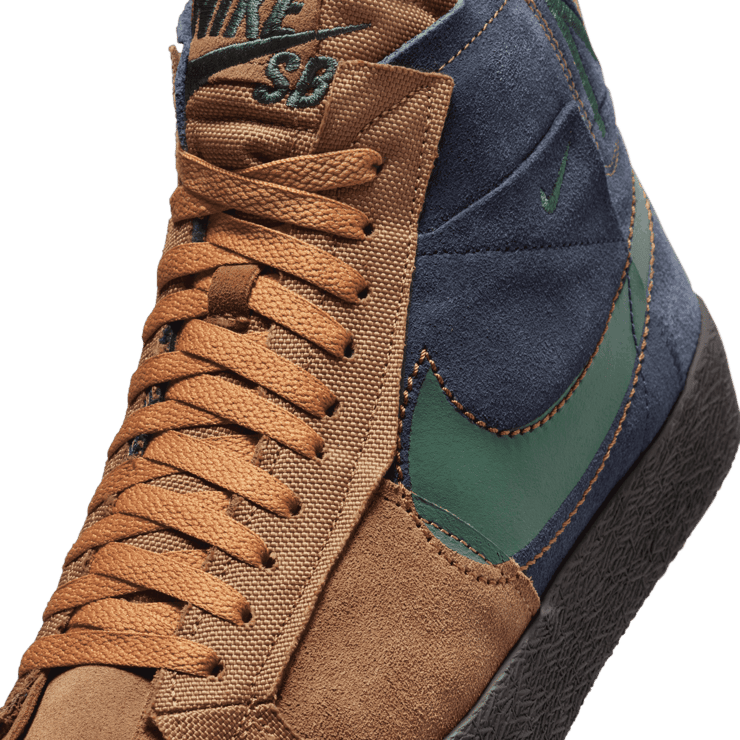 Nike SB Zoom Blazer Mid Premium Skate Angle 4