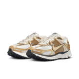 Nike Zoom Vomero 5 Gold (W) Angle 3