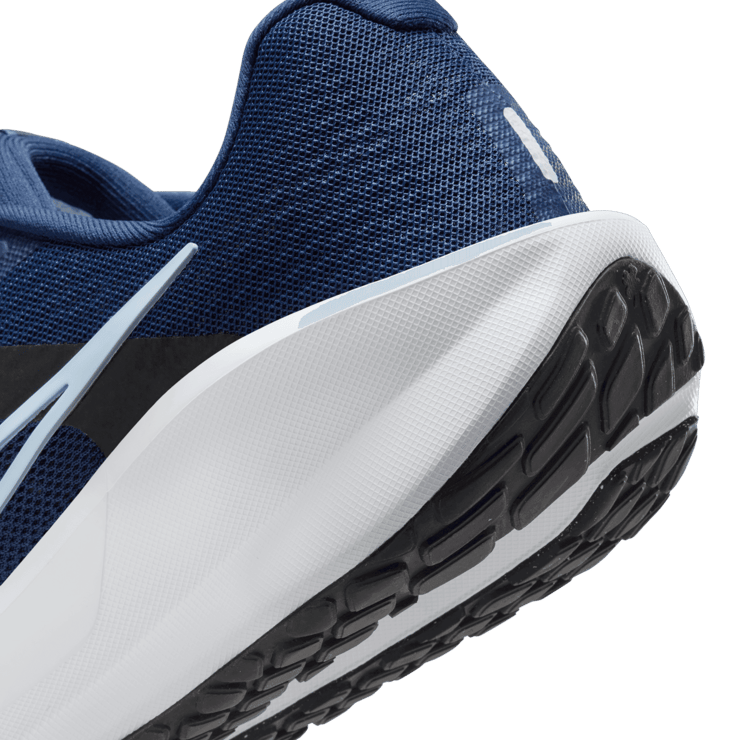 Nike Downshifter 13 Road Angle 5