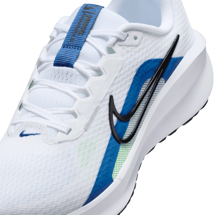 Nike Downshifter 13 Road Angle 4