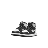 Air Jordan 1 Retro High OG Black White (TD) Angle 2