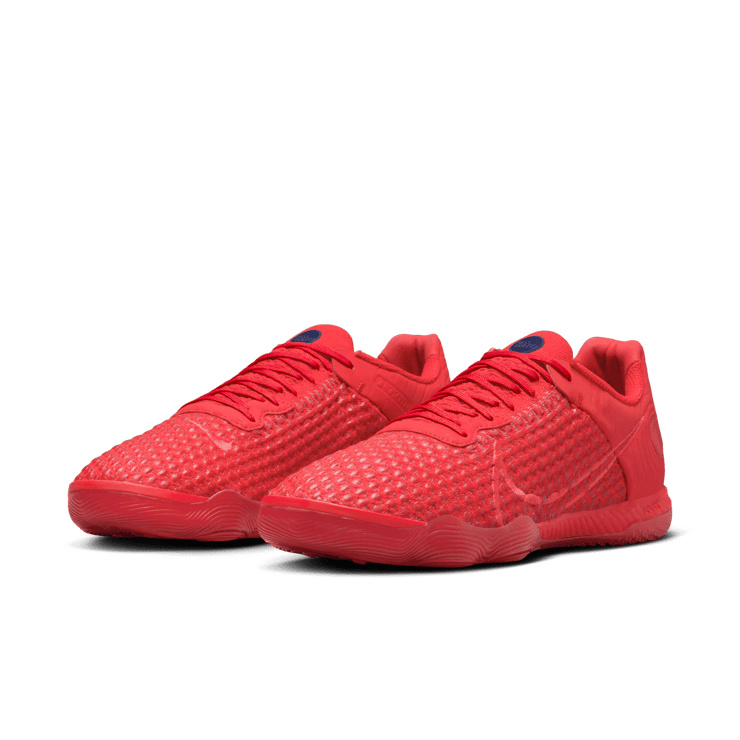 Nike React Gato Indoor/Court Low-Top Soccer Angle 2