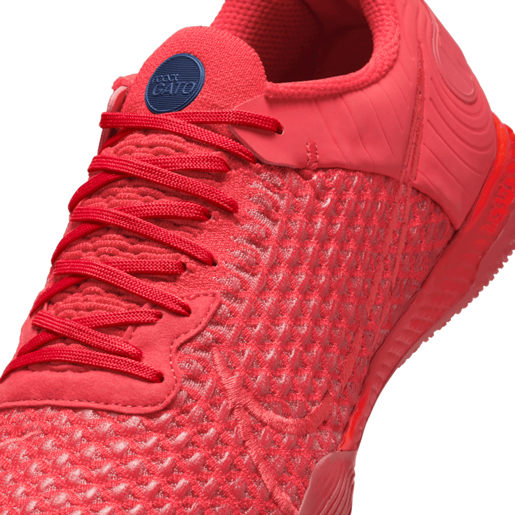 Nike React Gato Indoor/Court Low-Top Soccer Angle 4