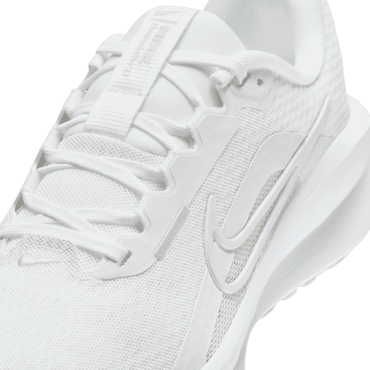 Nike Downshifter 13 Road Angle 4
