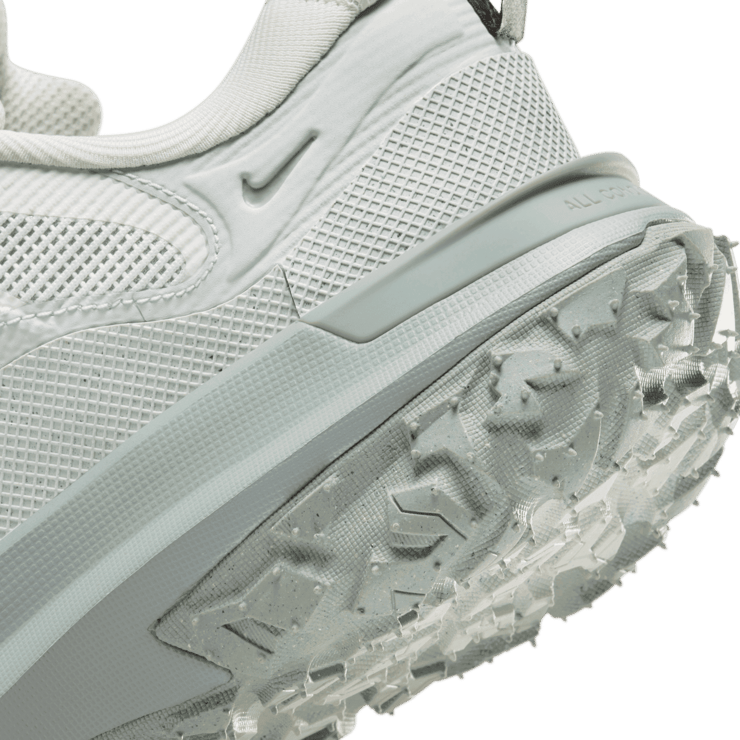 Nike ACG Mountain Fly 2 Low GORE-TEX Angle 5