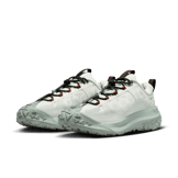 Nike ACG Mountain Fly 2 Low GORE-TEX Angle 2