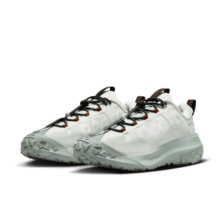 Nike ACG Mountain Fly 2 Low GORE-TEX Angle 2