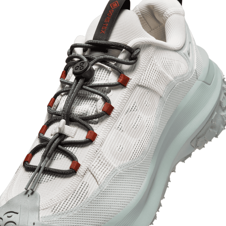Nike ACG Mountain Fly 2 Low GORE-TEX Angle 4
