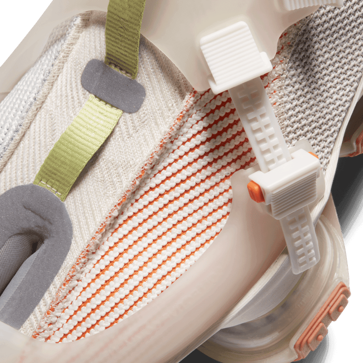 Nike ISPA Road Warrior Sail Angle 4