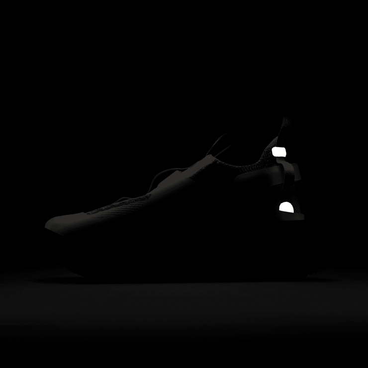 Nike ISPA Road Warrior Sail Angle 9