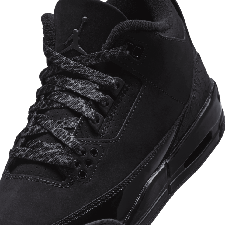 Air Jordan 3 Retro Black Cat (GS) Angle 4