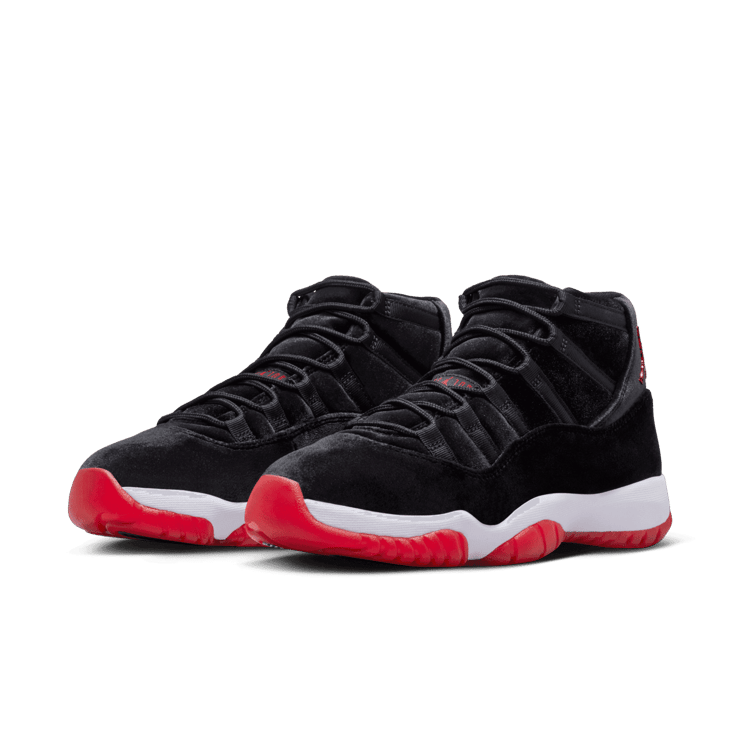 Air Jordan 11 Retro Bred Velvet (W) Angle 2
