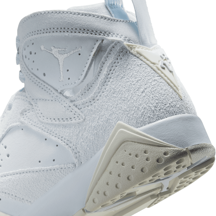 Air Jordan 7 Retro Cobalt Bliss (GS) Angle 5