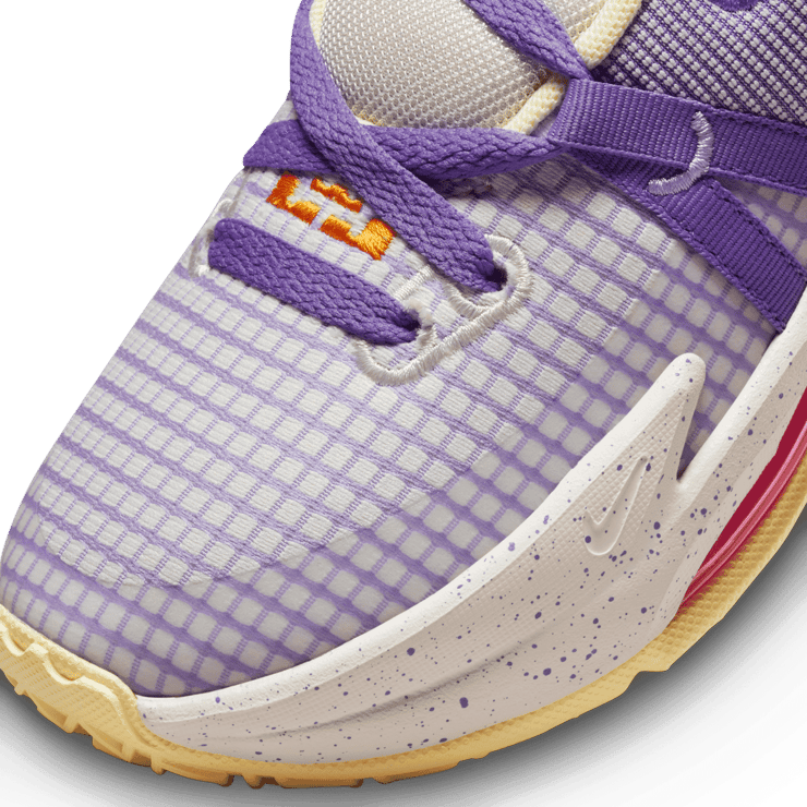 Nike LeBron Witness 7 GS 'Action Grape Vivid Orange' Angle 4