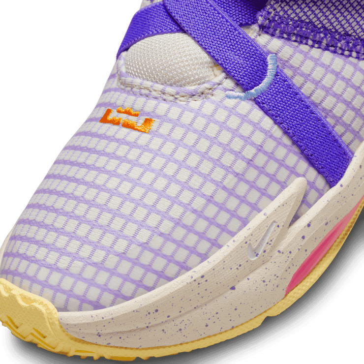 Nike LeBron Witness 7 PS 'Action Grape Vivid Orange' Angle 4