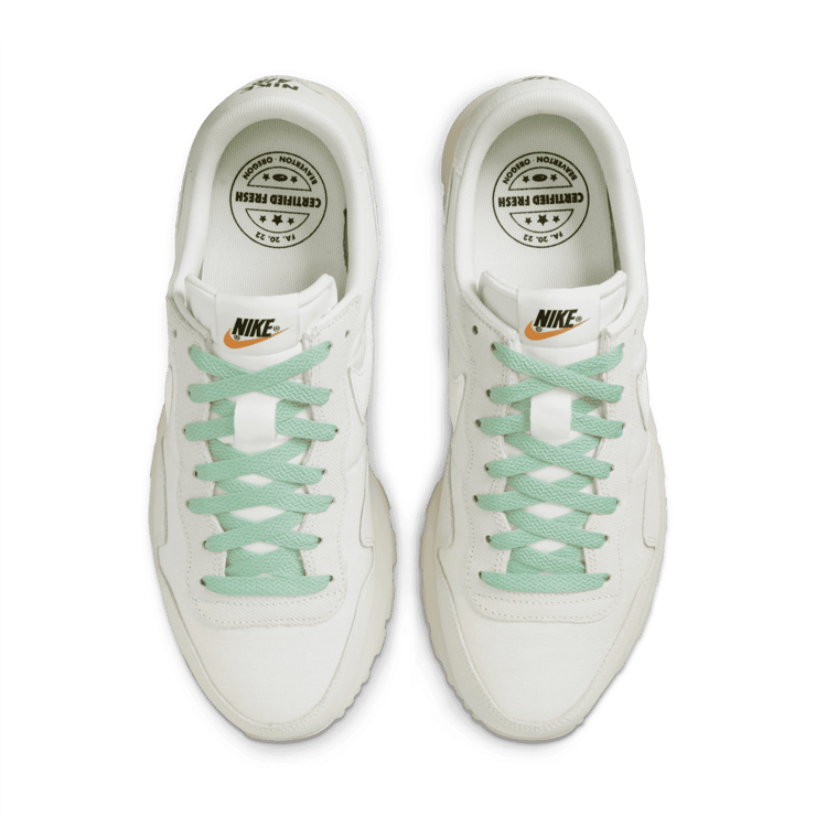 Nike Air Pegasus 83 Premium Vintage Sail Angle 1