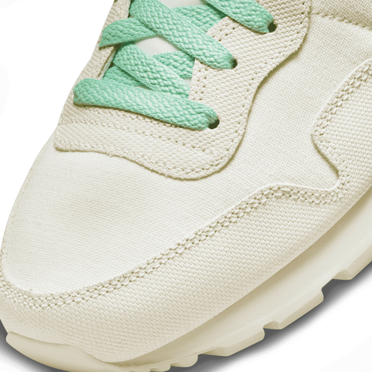 Nike Air Pegasus 83 Premium Vintage Sail Angle 4