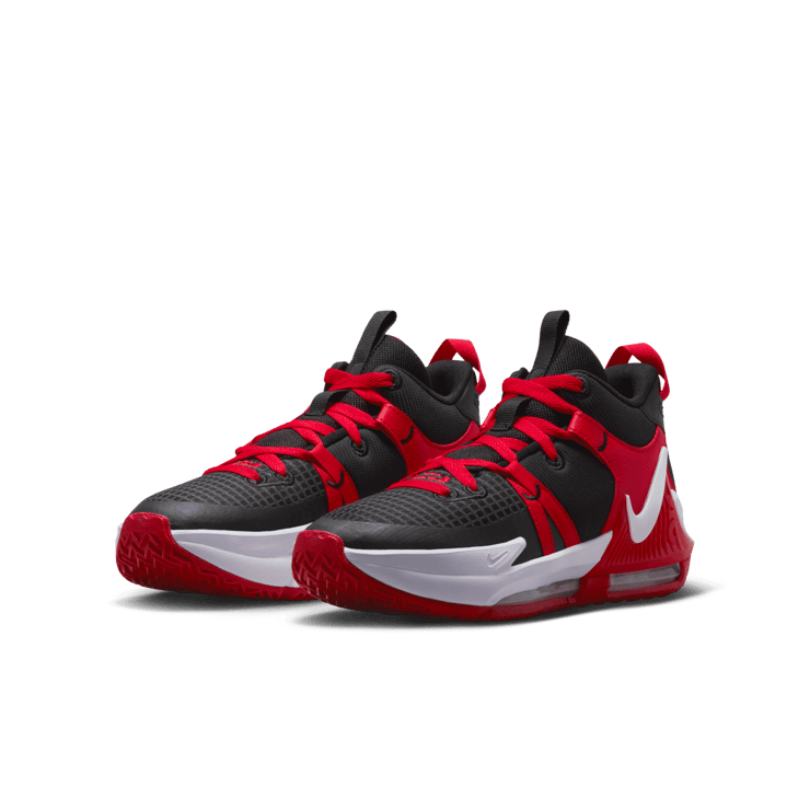 Nike LeBron Witness 7 GS 'Bred' Angle 2