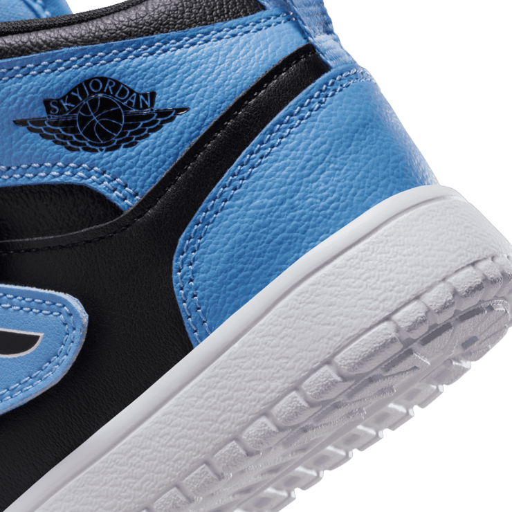 Sky Jordan 1 Little Kids' Angle 5