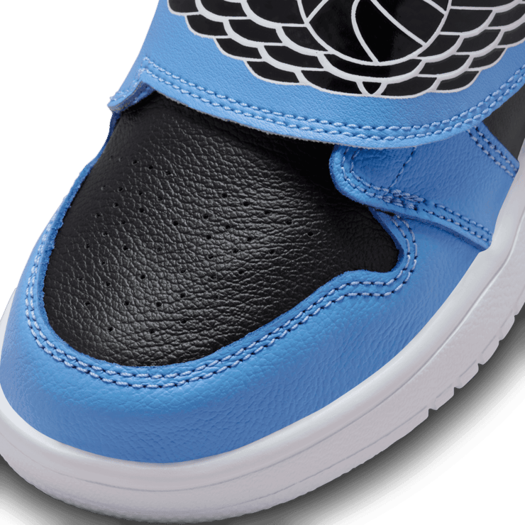 Sky Jordan 1 Little Kids' Angle 4