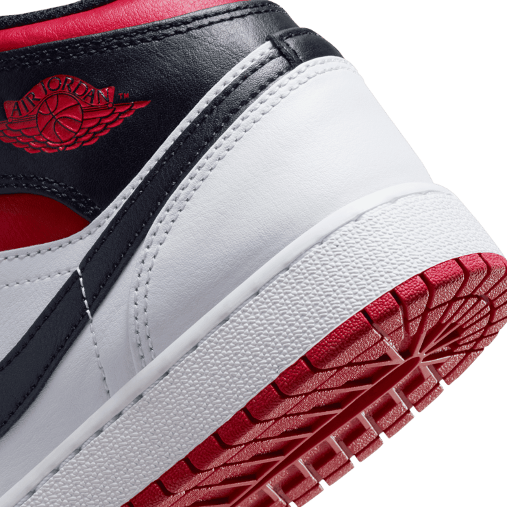 Air Jordan 1 Mid GS 'Gym Red Black Toe' Angle 5