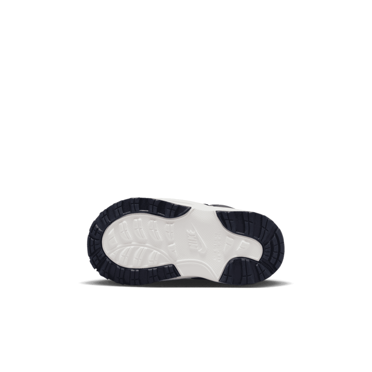 Nike Manoa Baby/Toddler Boots Angle 0