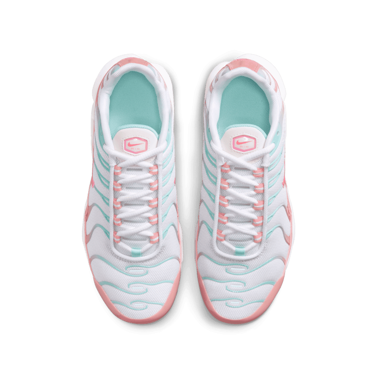 Nike Air Max Plus GS 'Red Stardust Jade Ice' Angle 1