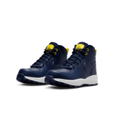 Nike Manoa LTR Big Kids' Boots Angle 2
