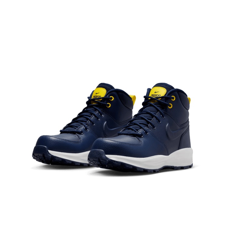 Nike Manoa LTR Big Kids' Boots Angle 2