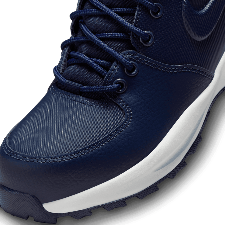 Nike Manoa LTR Big Kids' Boots Angle 4