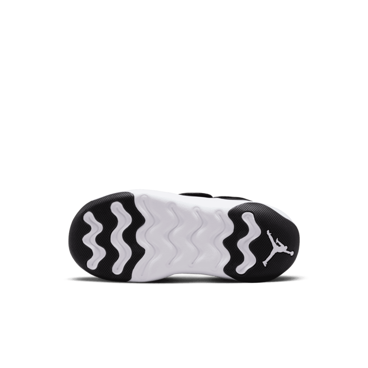 Jordan 23/7 PS 'Black White' Angle 0