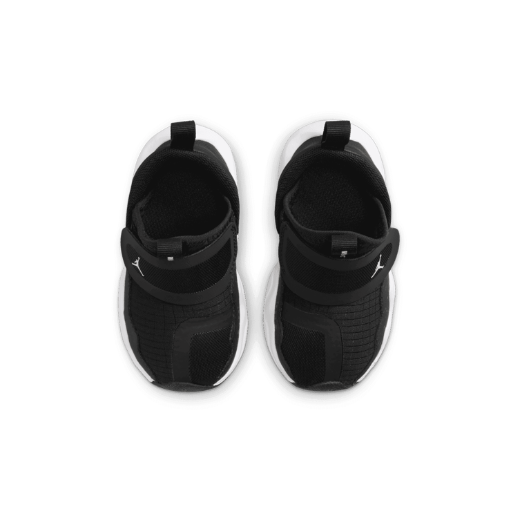 Air Jordan 23/7 TD 'Black White' Angle 1