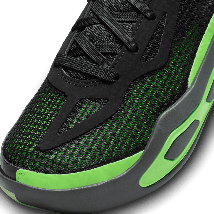 Nike Jordan Tatum 1 GS 'Black Green Strike' Angle 4