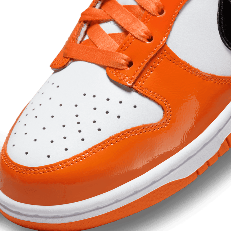 Nike Dunk Low Halloween (W) Angle 4